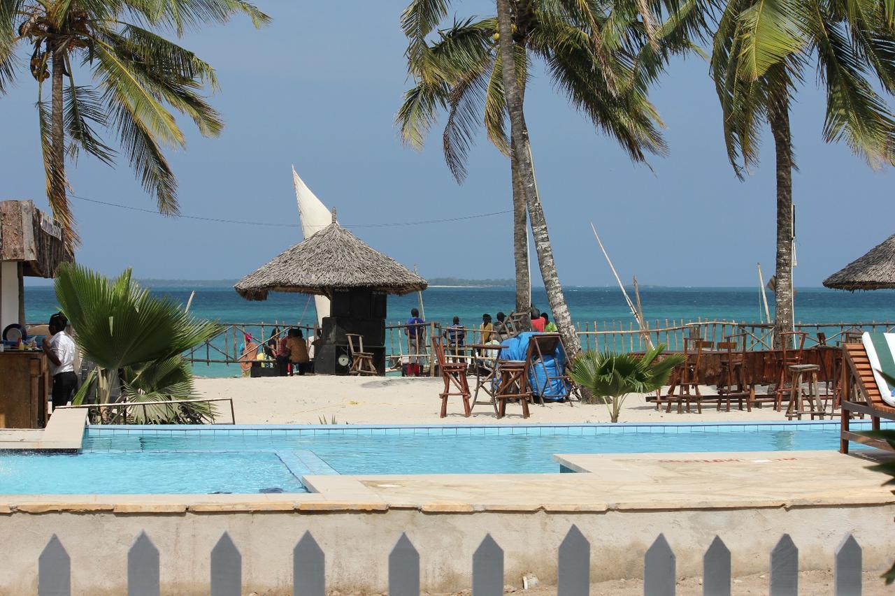 Villa Dahl Beach Resort Daressalam Exterior foto