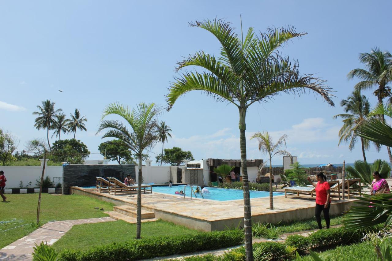Villa Dahl Beach Resort Daressalam Exterior foto