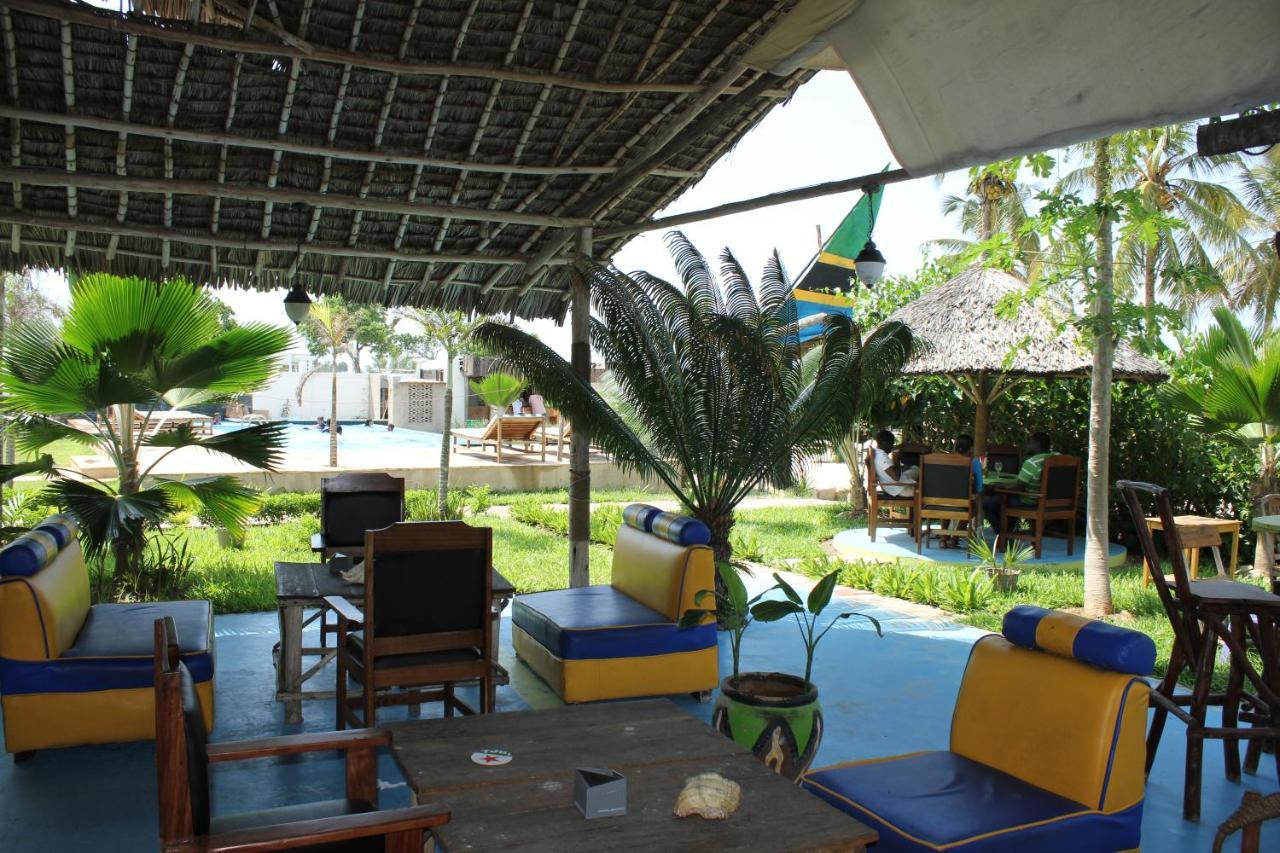 Villa Dahl Beach Resort Daressalam Exterior foto