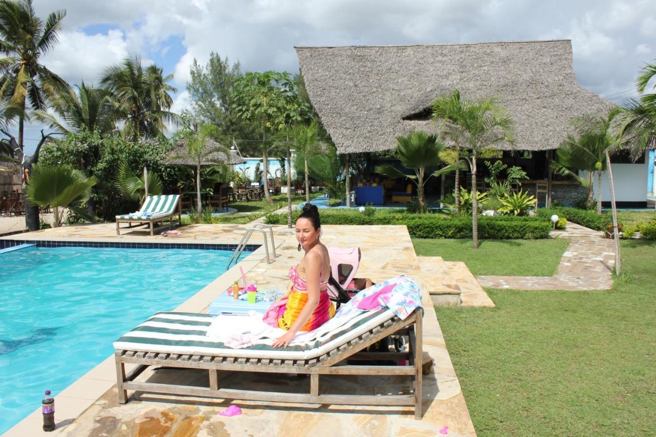 Villa Dahl Beach Resort Daressalam Exterior foto