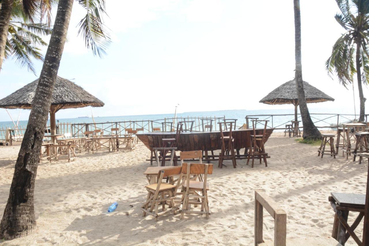 Villa Dahl Beach Resort Daressalam Exterior foto