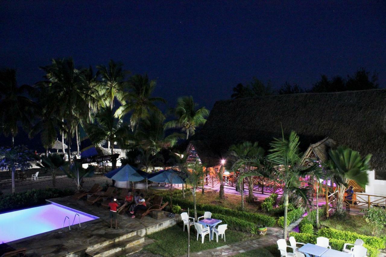 Villa Dahl Beach Resort Daressalam Exterior foto